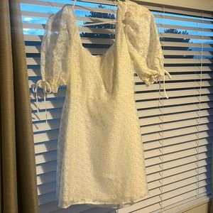 White flower print sun dress